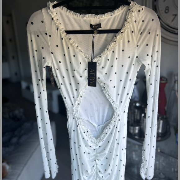 NWT AFRM Cat Ruffle Micro Maxi in Blanc Micro Dot Size S. - Picture 2 of 11